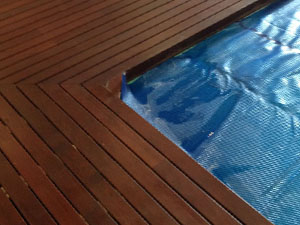 Madera de teka en spa