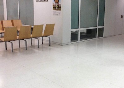 Suelo de terrazo en centro de salud